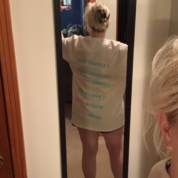 NEW! “A Dime Short” oversized tee - Picture 11 of 11